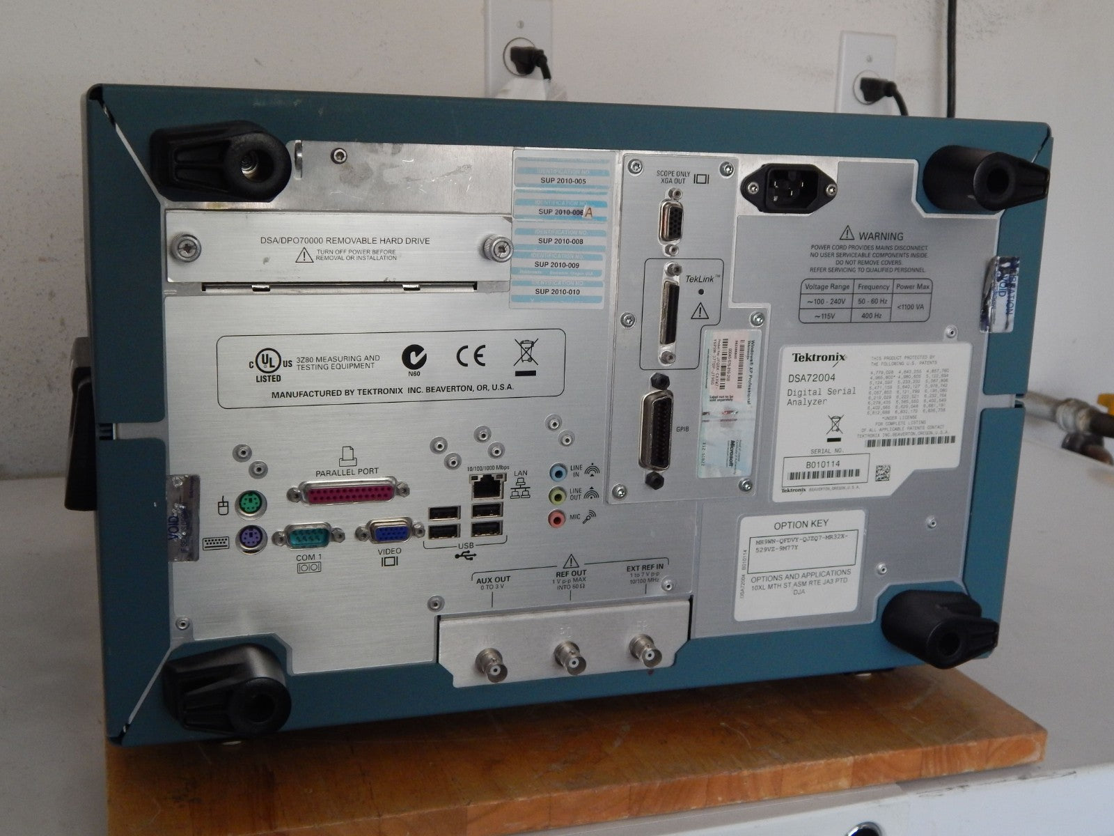 Tektronix DSA72004 Oscilloscope, option loaded 10XL, JA3,RTE, s/n B010114