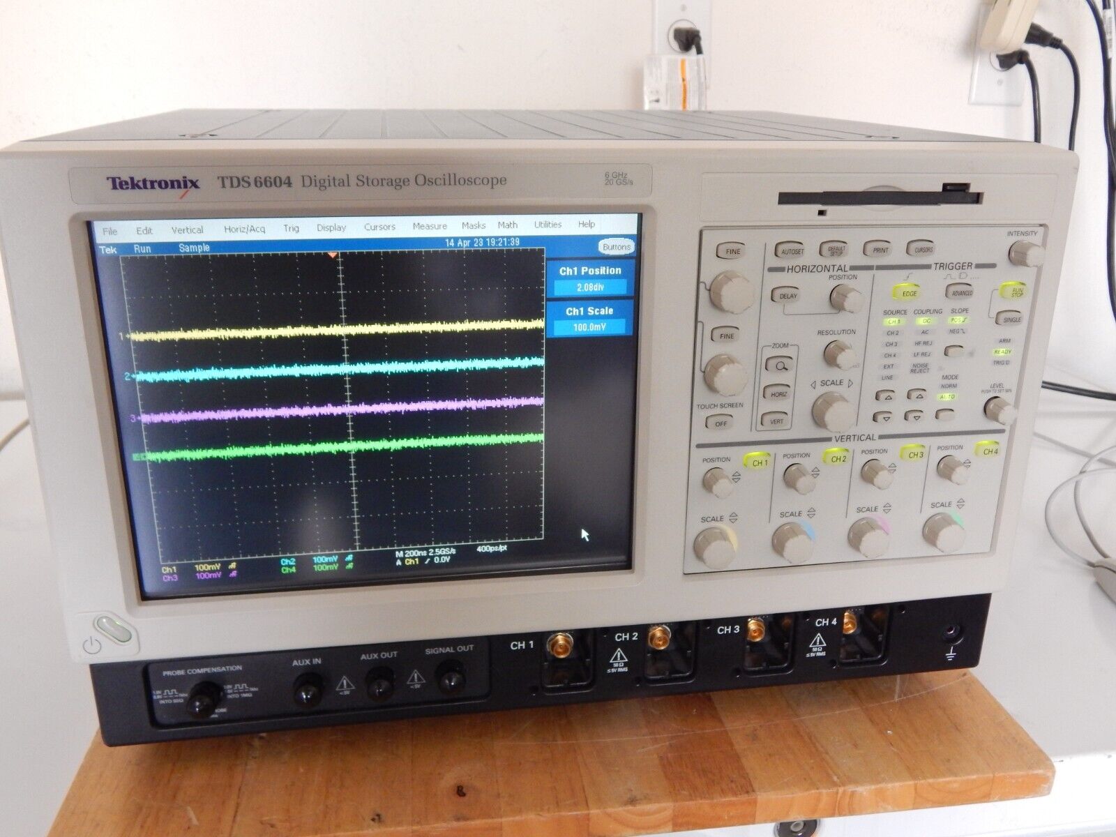 Tektronix TDS6604 Digital Storage Oscilloscope, 4 Channel, 6GHz, 20GS/s