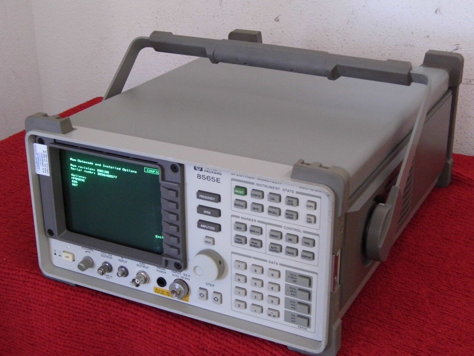 Agilent 8565E opt's 006/007 Spectrum Analyzer, 30Hz to 50GHz  NIST w/DATA