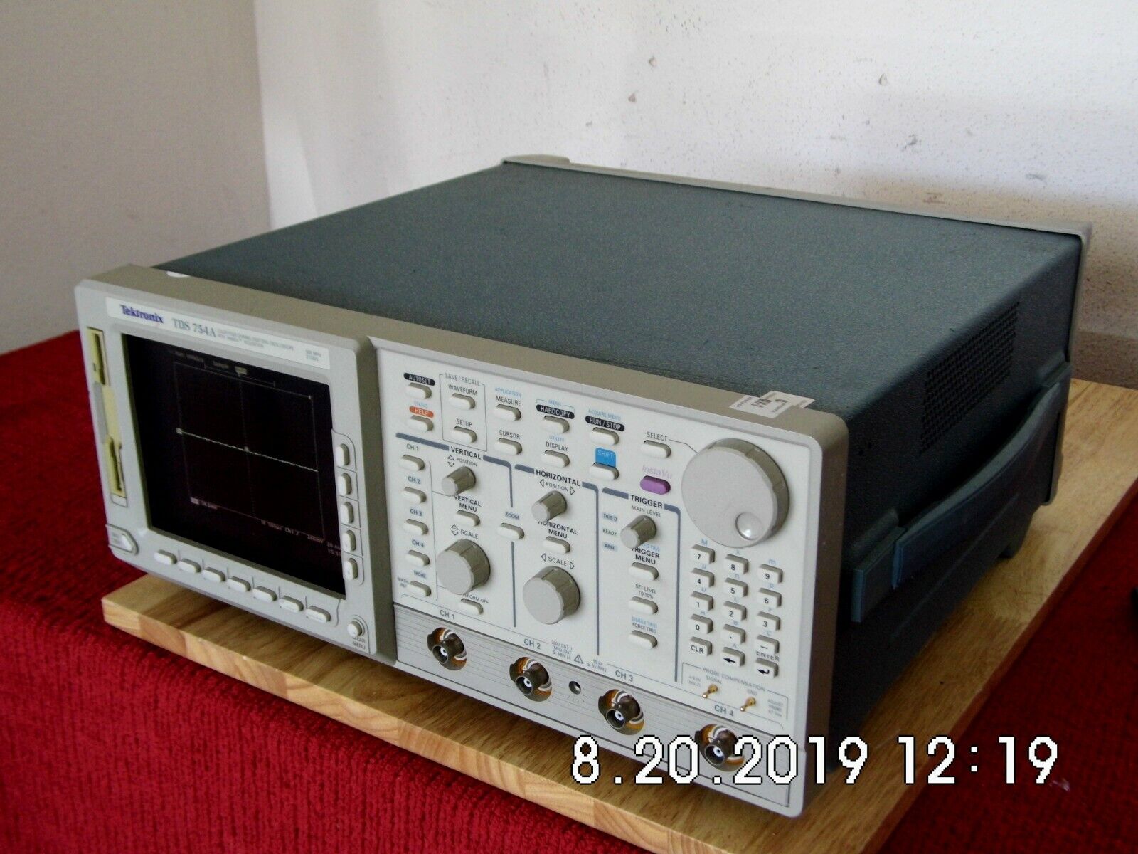 Tektronix 4 channel TDS754A 500MHz 2GSa/s oscilloscope 13 1F 1M 2F