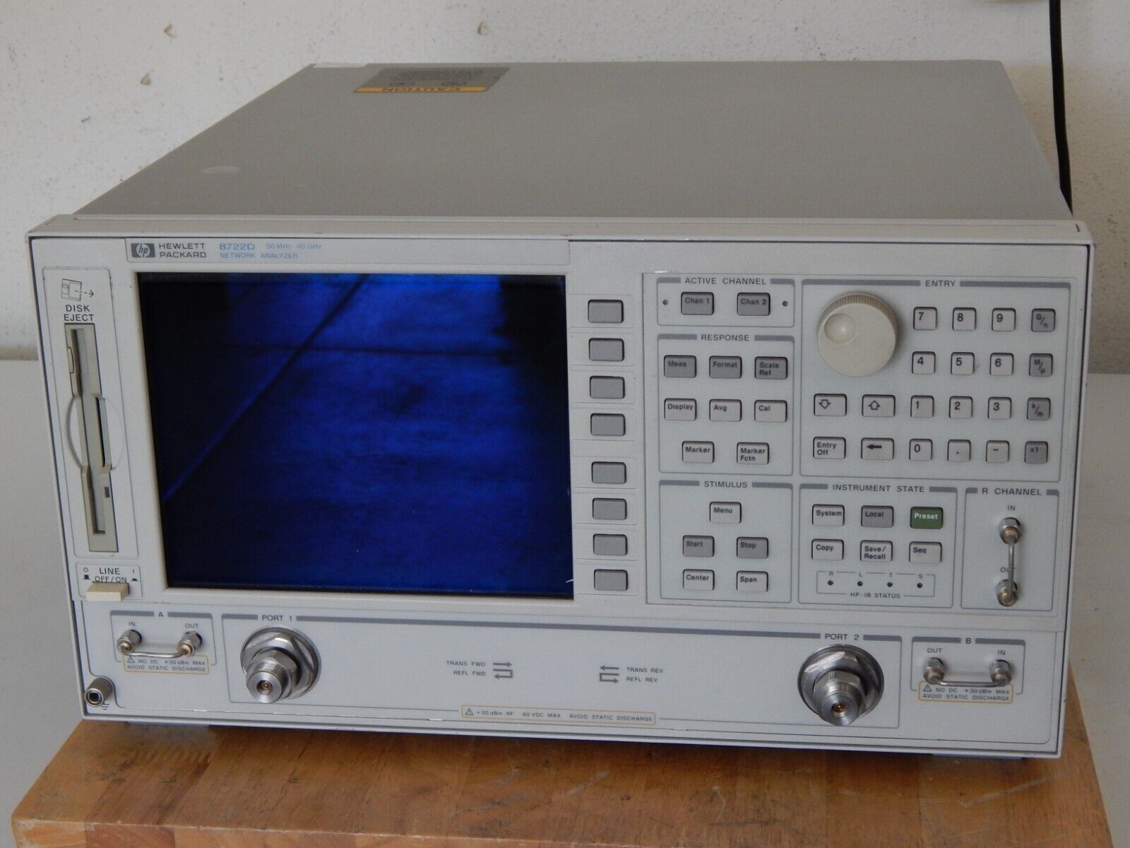 HP Agilent 8722D Network Analyzer Opt's 010, 012, 1D5, 400 S/N US36140356 WRNTY