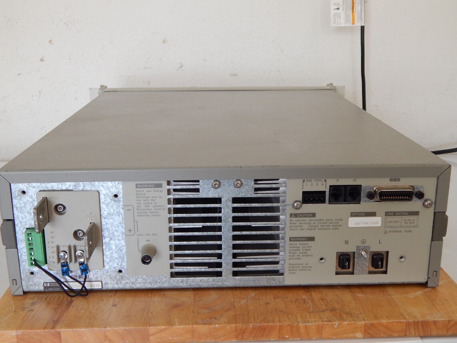 HP 6674A DC Power Supply 0 to 80V, 0- 26A, 2000W GPIB  opt. J05