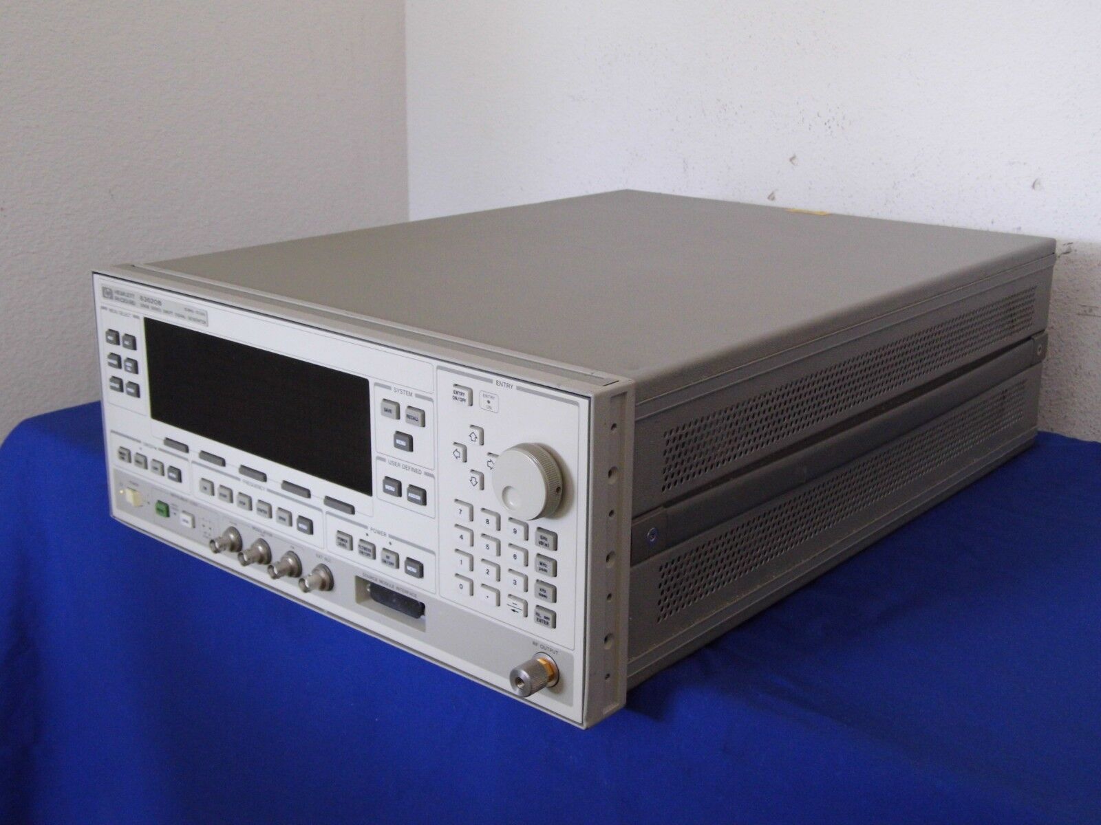 Agilent HP 83620B 001-002-006-008 Synthesized Sweeper 10MHz - 20GHz, 2 in stock