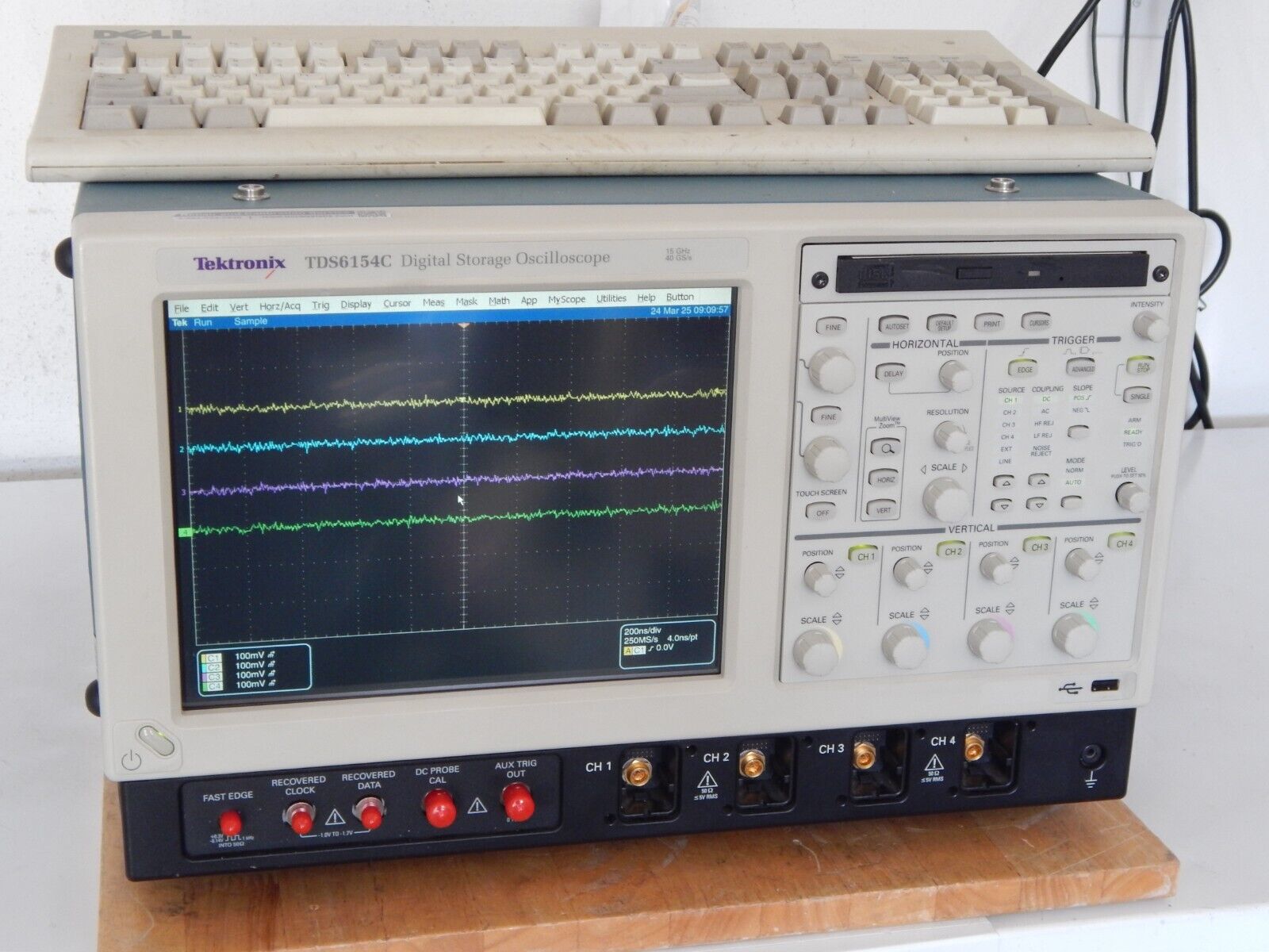 TDS6154C 15GHz 40GS/s 8 Options, NIST calibration