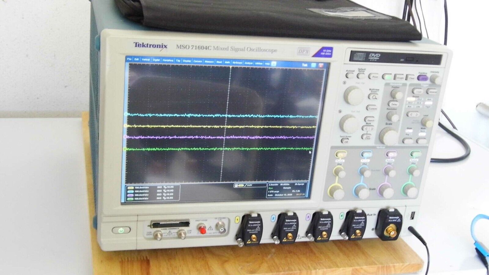 Tektronix MSO71604C Mixed Signal Oscilloscope, 16 GHz, 4 + 16 Ch., 100 GS/s