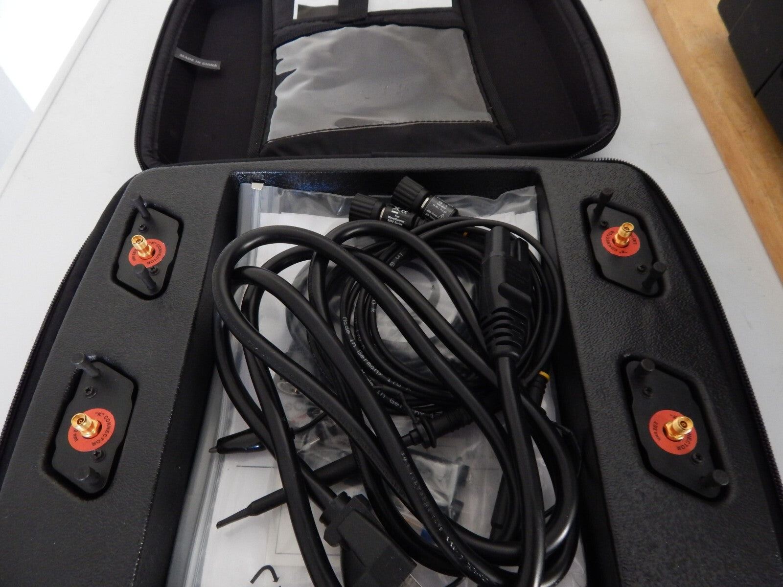 LeCroy SDA830Zi-A oscilloscope w/NIST cal 4/22/2025, WIN 10 standard accessories