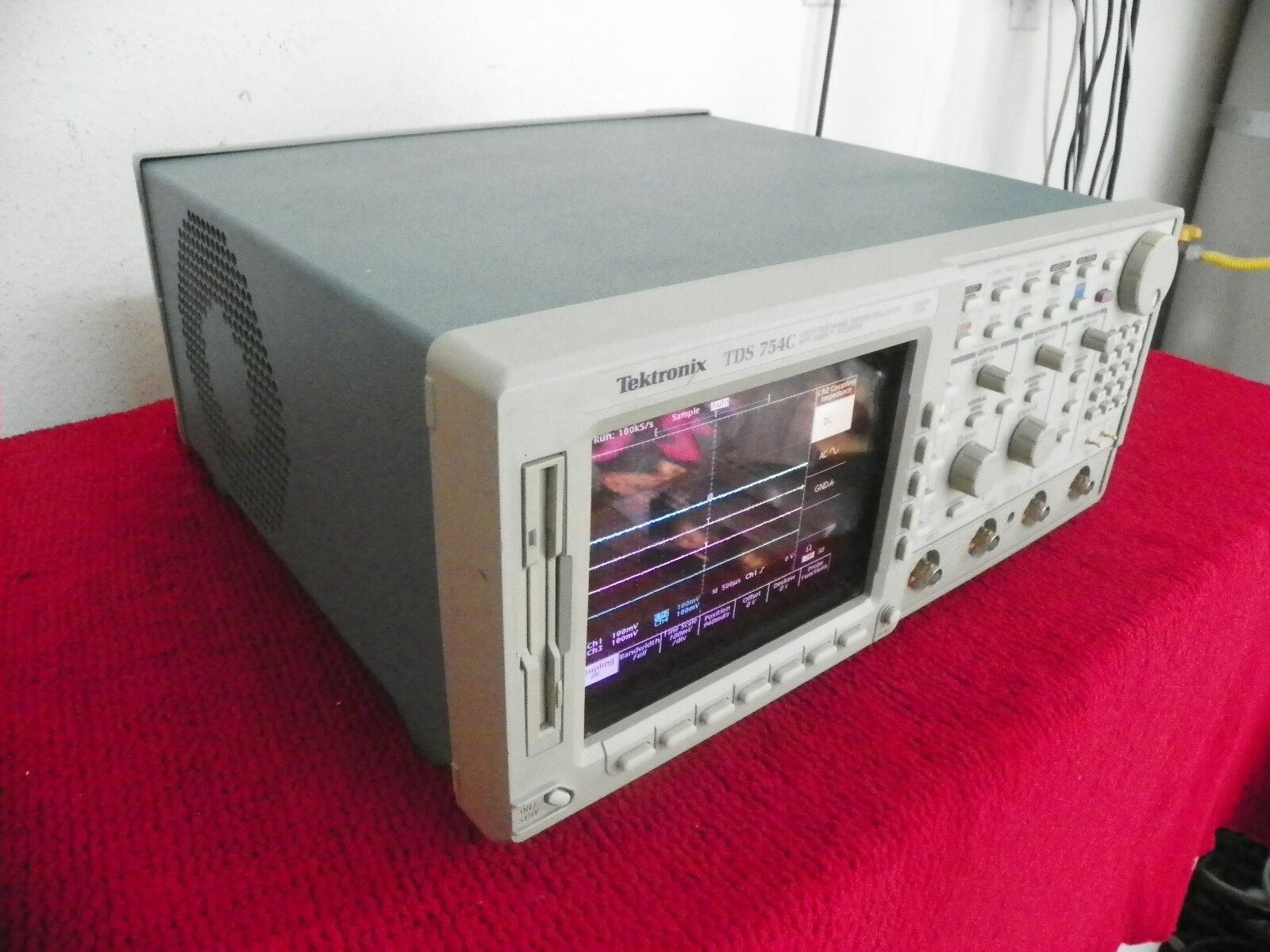 Tektronix TDS754C 500MHz 4 Channel Oscilloscope Options 13/1F/2F