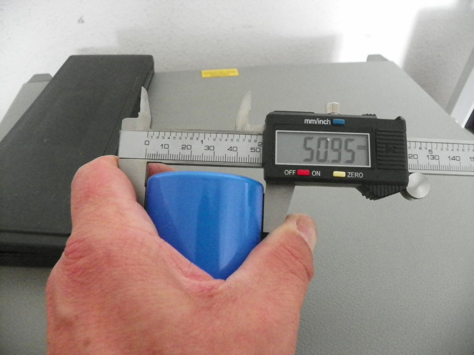 Lot of 4 of U36D75LG262T51X79HPF, 2600UF 75V  85ºC NIPPON Electrolytic Capacitor