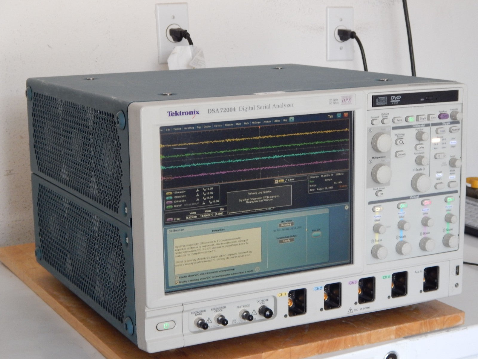 Tektronix DSA72004 Oscilloscope, option loaded 10XL, JA3,RTE, s/n B010114