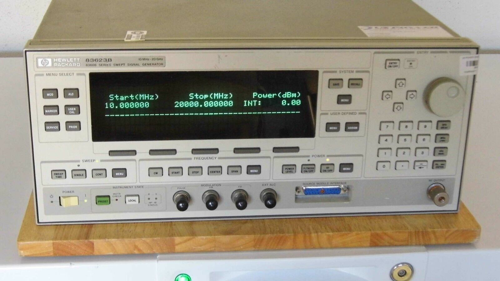 Agilent HP 83623B w/001 high power synthesized sweeper, 2 in stock