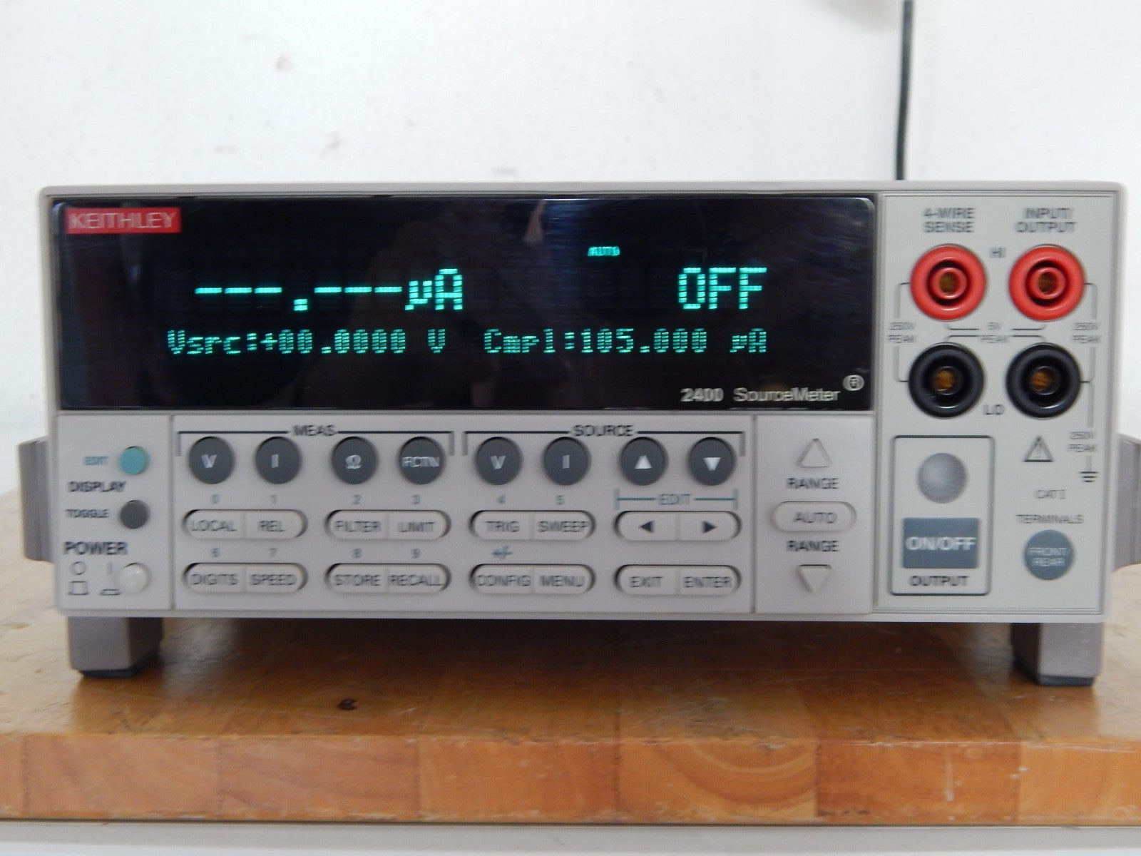 Keithley 2400 SourceMeter, 200Vdc 1A 20W , Rev C30