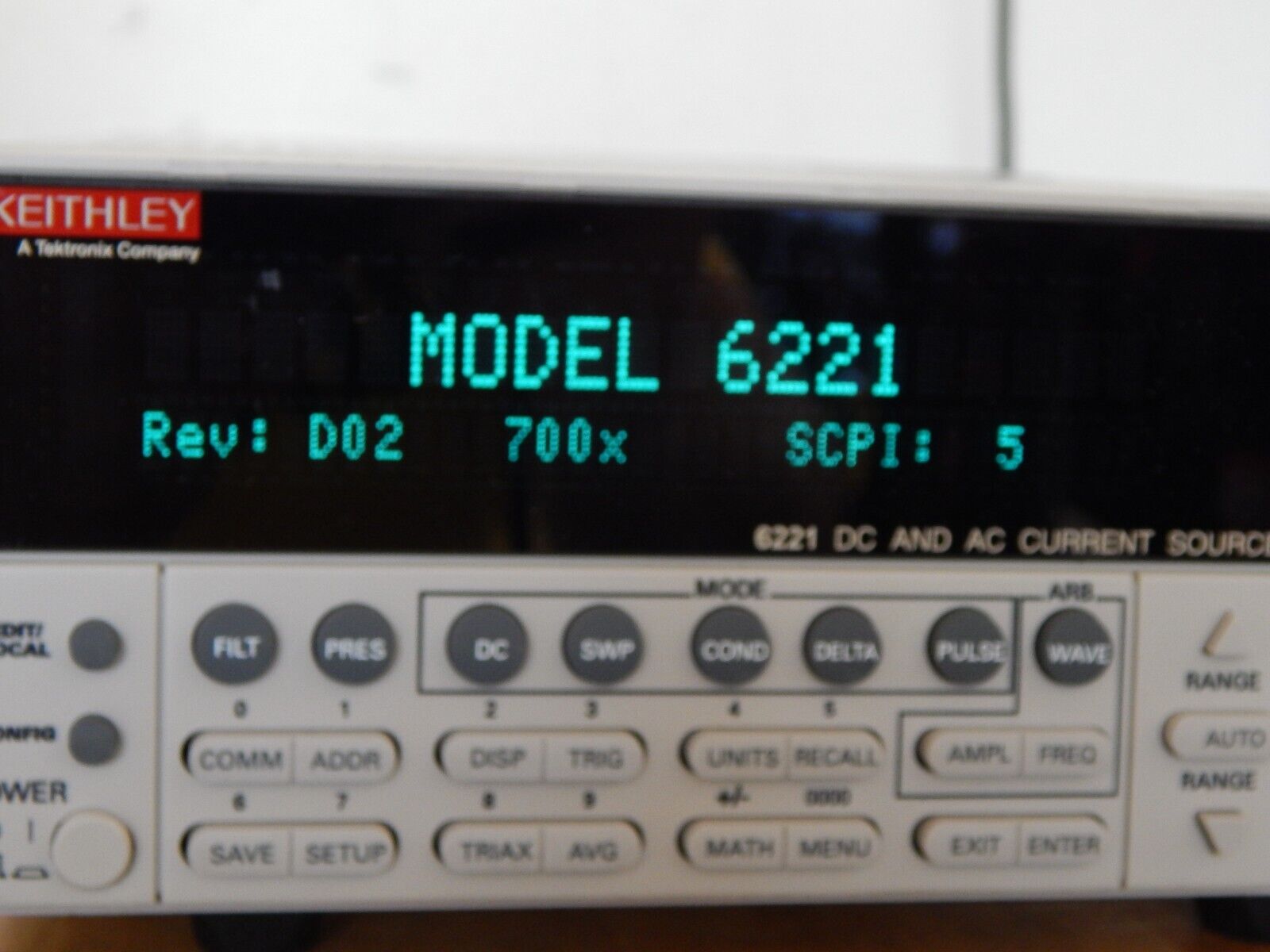 Keithley 6221 AC & DC Current Source (US Dealer, No 25% Tariff) NIST cal w/data