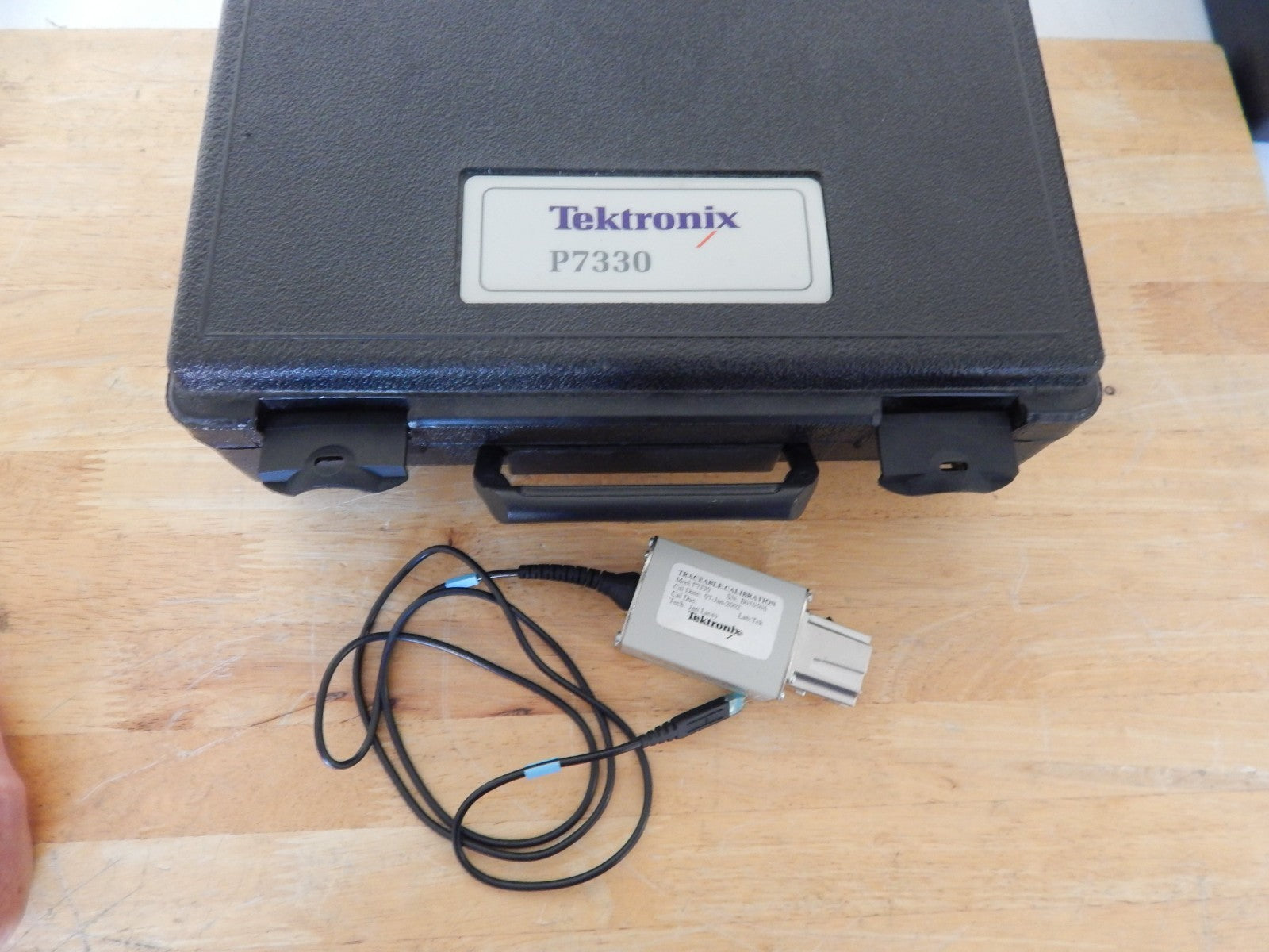 Tektronix P7330 Differential Probe 3.5 GHz  140ps tr 5X Atten with tip/case