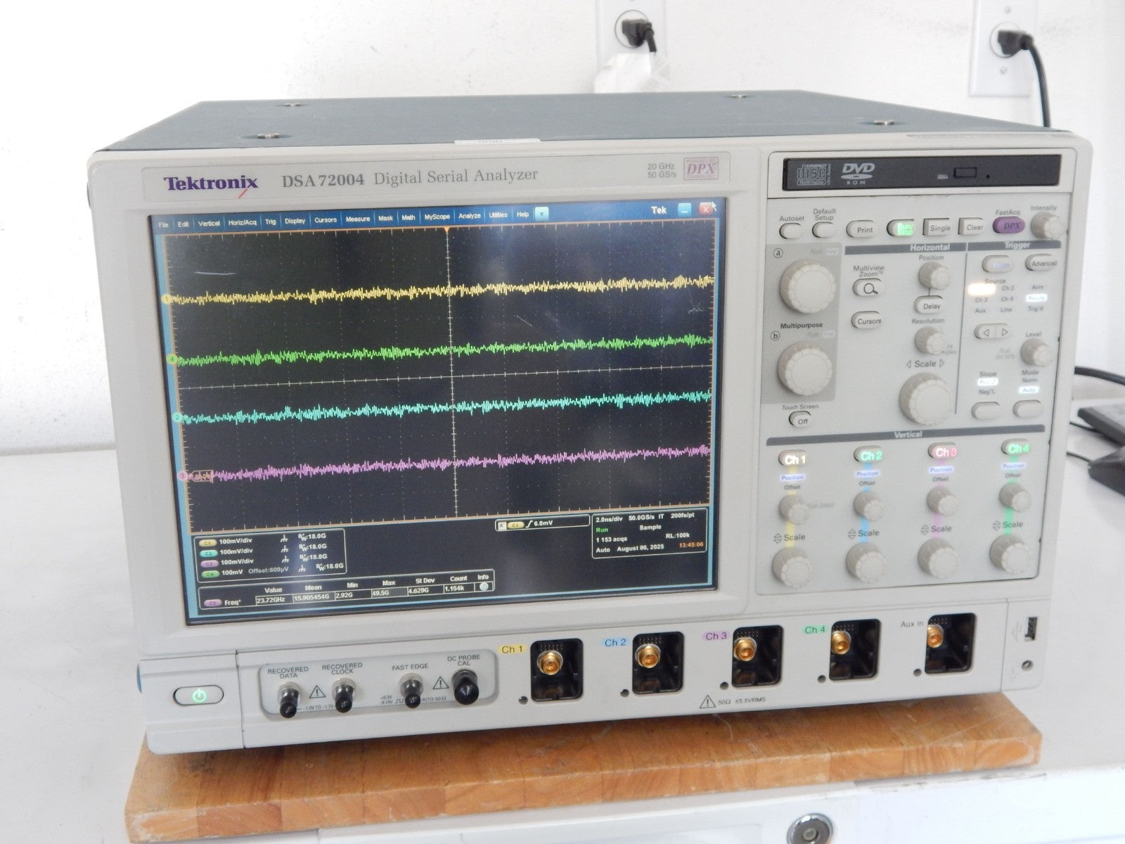 Tektronix DSA72004 Oscilloscope, option loaded 10XL, JA3,RTE, s/n B010114
