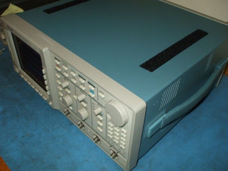 Tektronix TDS684C Digital Realtime Oscilloscope 1GHz 5GS/s 13 1F 2F HD