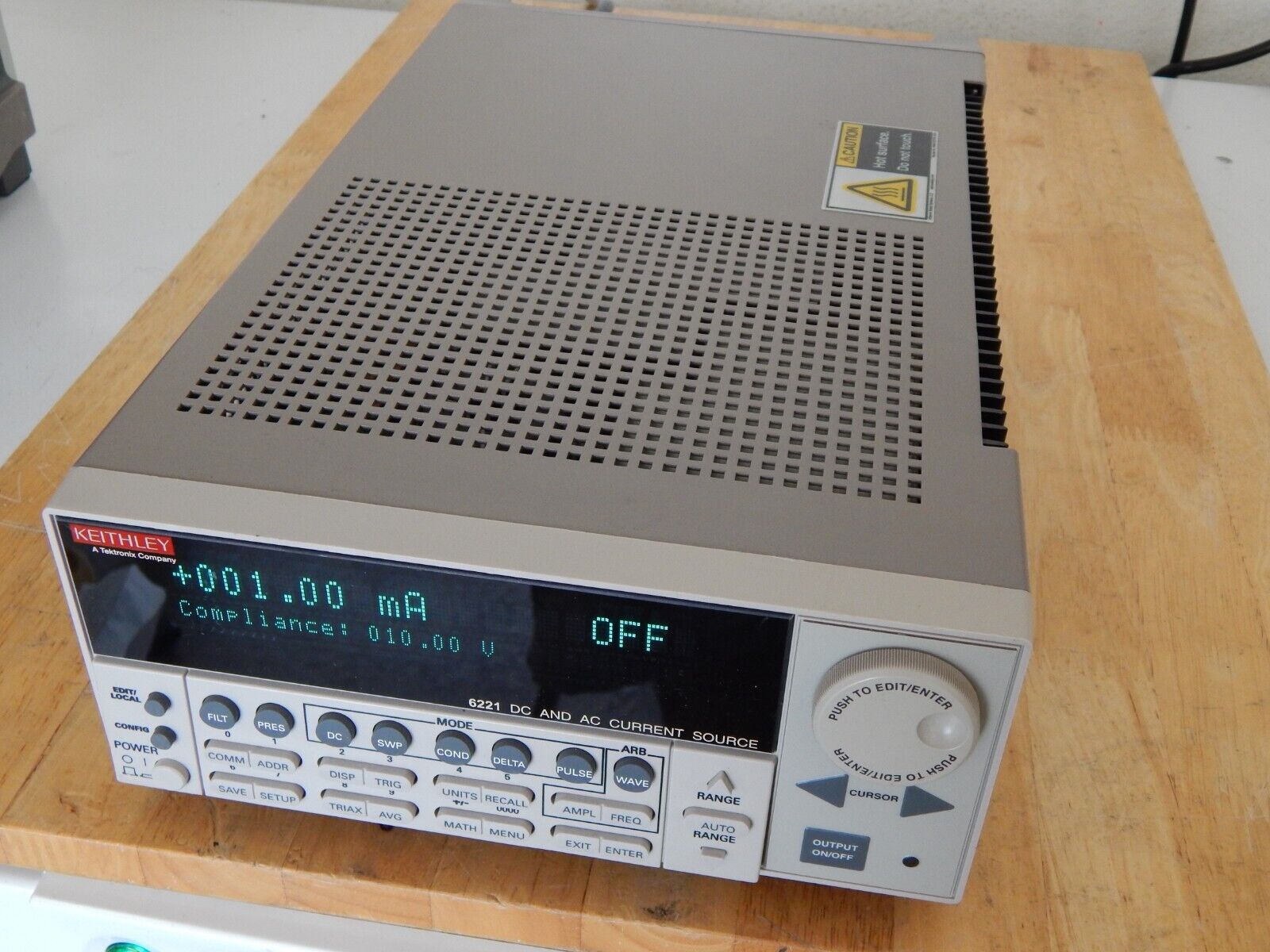 Keithley 6221 AC & DC Current Source (US Dealer, No 25% Tariff) NIST cal w/data