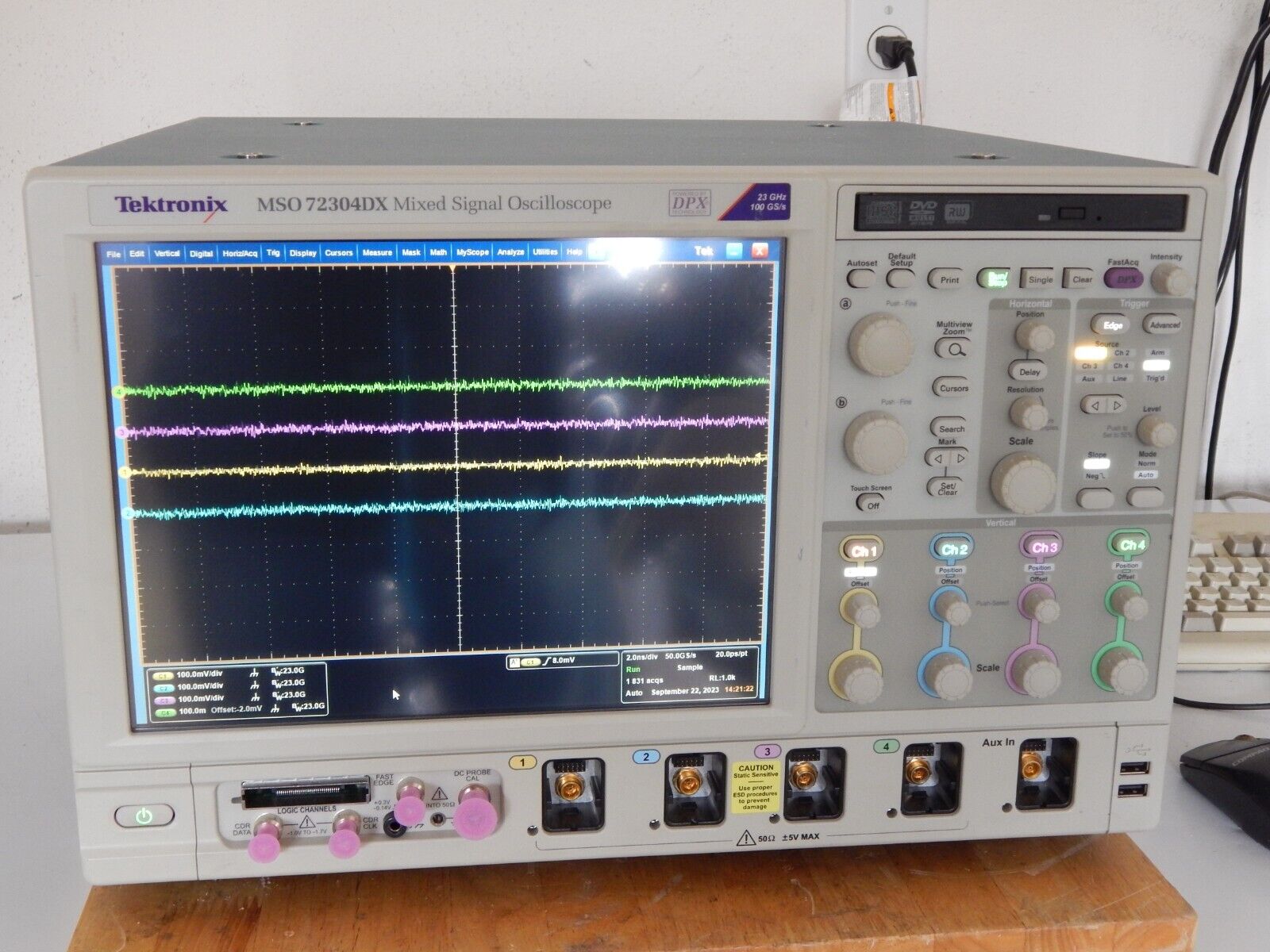 MSO72304DX 23GHz, 100Gs/s, 4+16 Channel, mixed signal oscilloscope