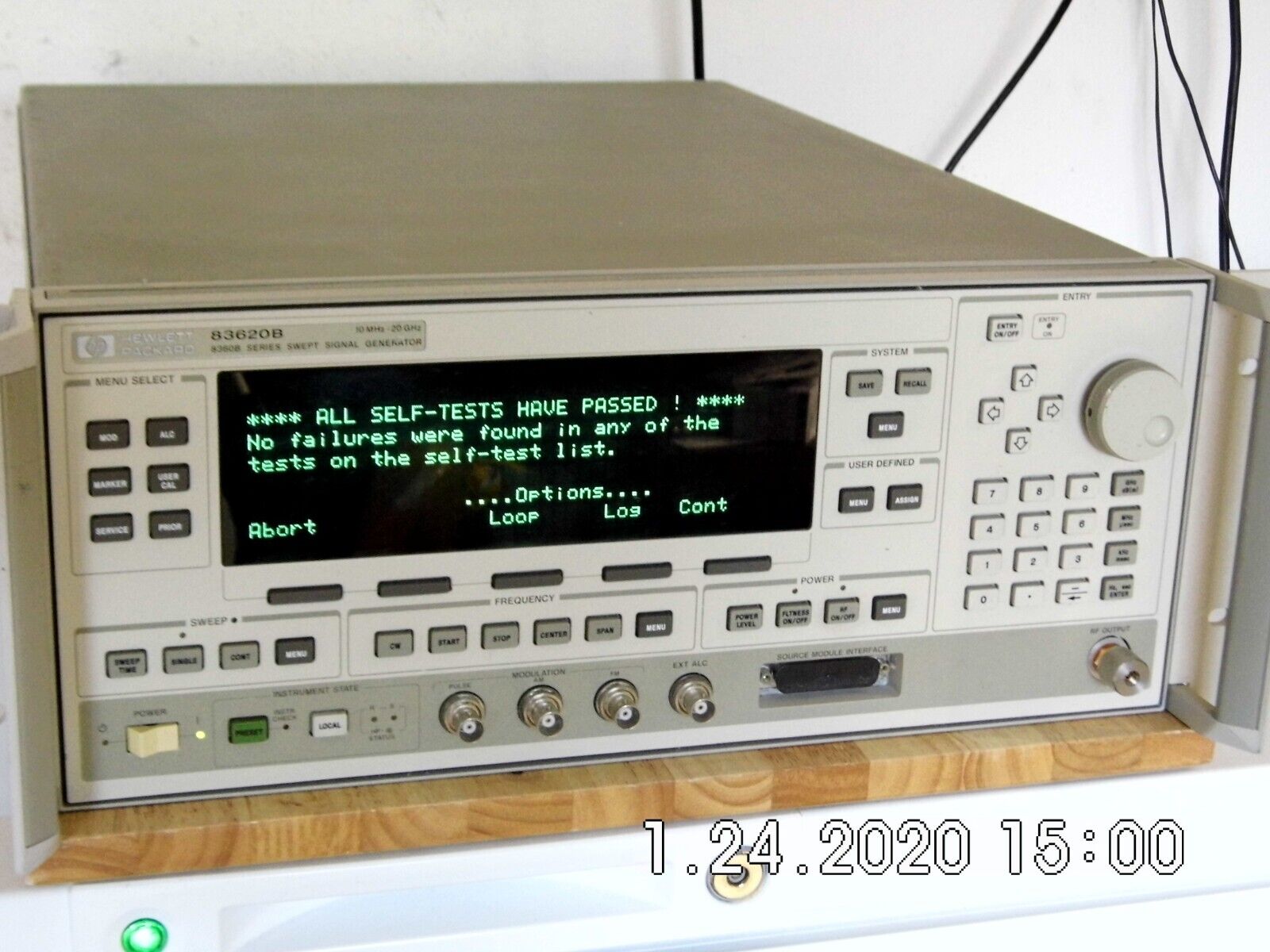Agilent HP 83620B 001-008 Synthesized Sweeper 10MHz - 20GHz, 2 in stock