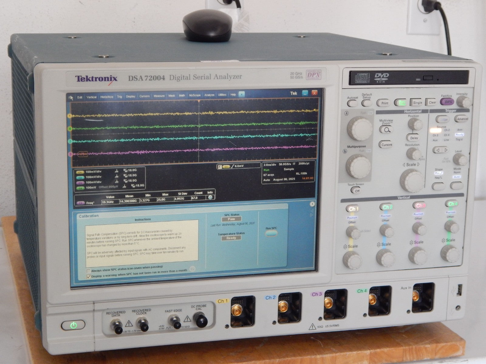 Tektronix DSA72004 Oscilloscope, option loaded 10XL, JA3,RTE, s/n B010114