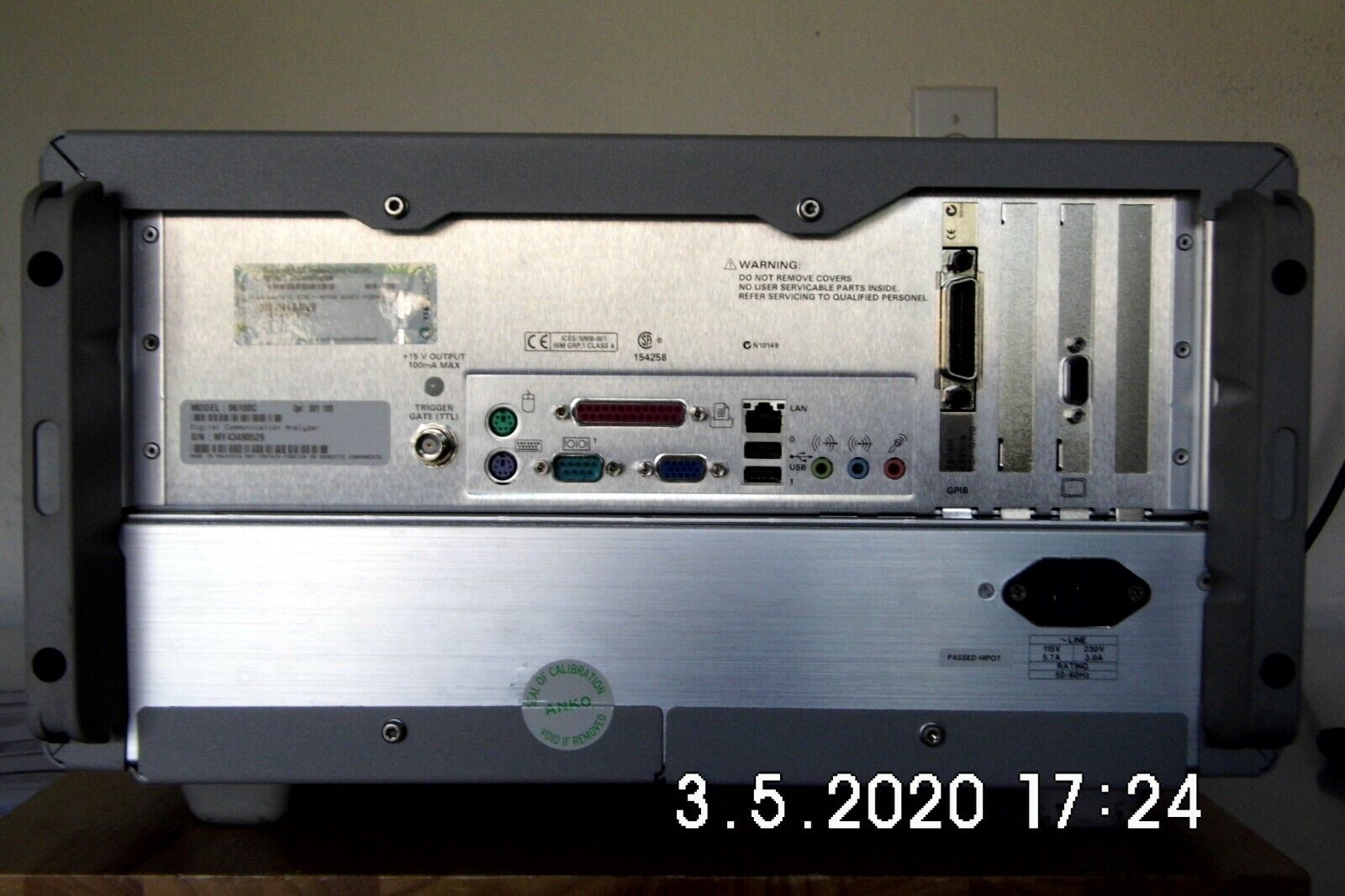 Agilent 86100C Infiniium DCA-J Oscilloscope Mainframe 001,100 NIST calibrated