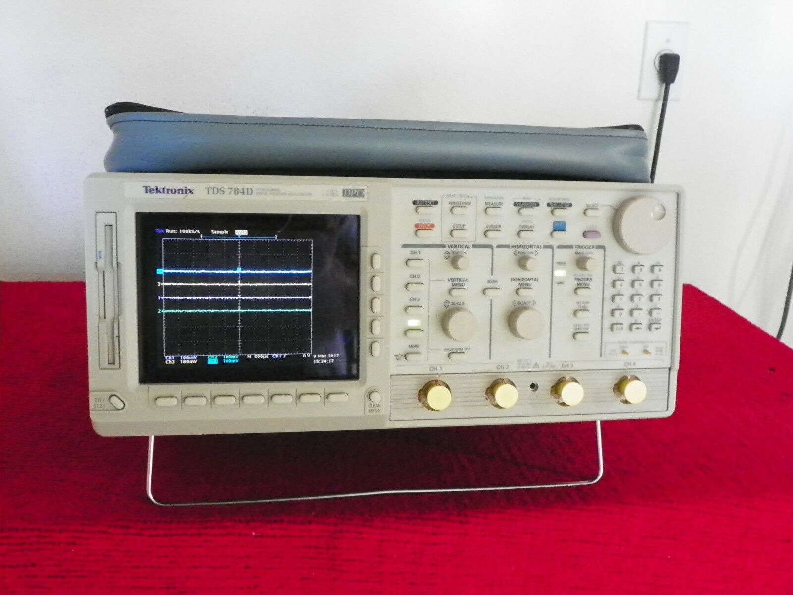 Tektronix TDS784d oscilloscope opt 13/1f/2f/2c/4c 1Ghz 4Gs/s