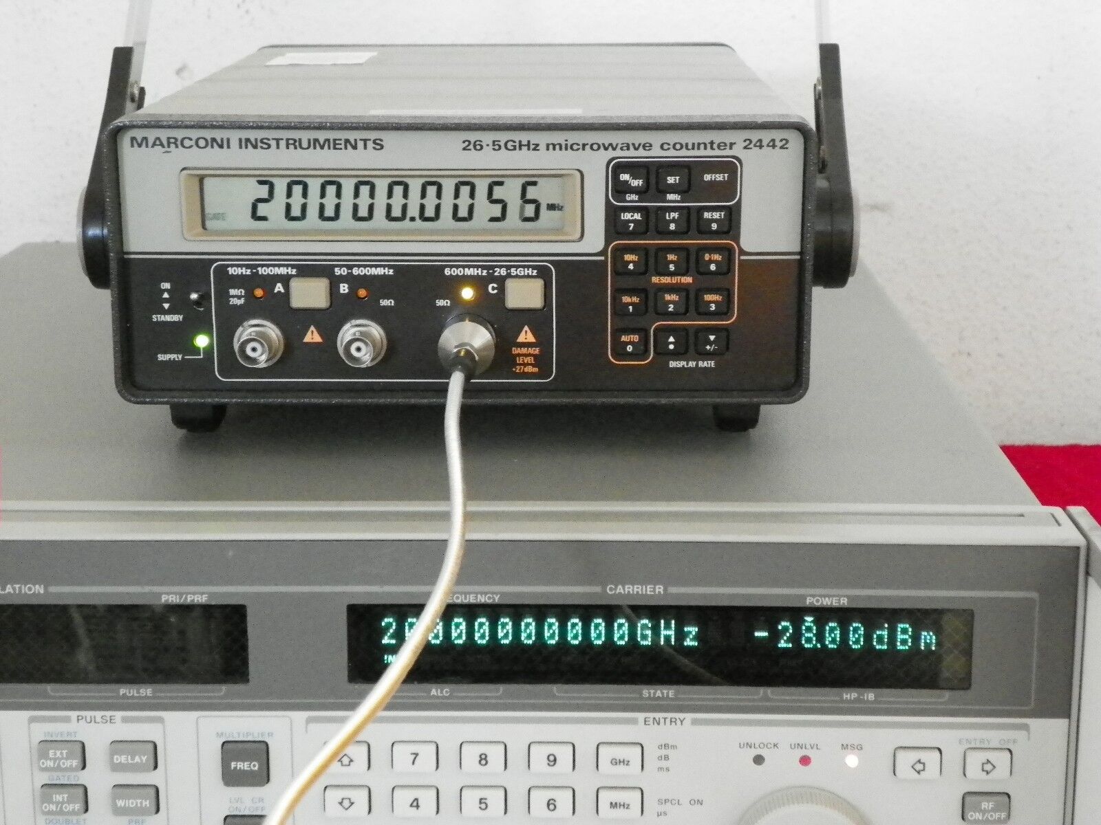 MARCONI INSTRUMENTS 26.5 GHZ MICROWAVE COUNTER 2442 P/N 52442-302X