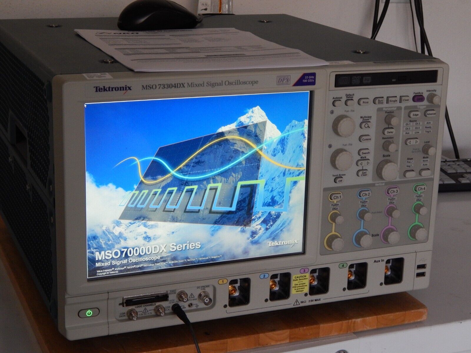 Tektronix MSO73304DX 33GHz, 100Gs/s, 4+16 Ch., MSO oscilloscope, NIST, W7