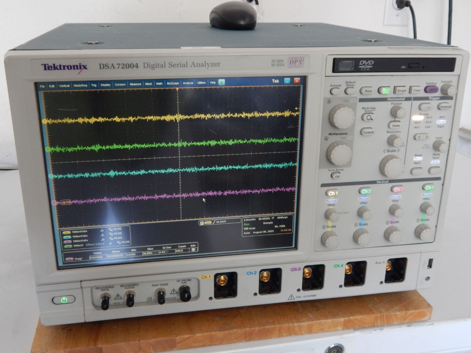 Tektronix DSA72004 Oscilloscope, option loaded 10XL, JA3,RTE, s/n B010114
