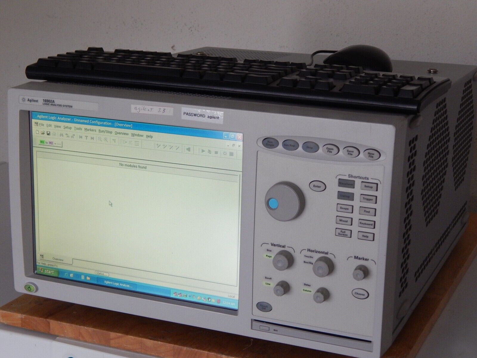 HP - Agilent - Keysight 16902A-014 Logic Analyzer Mainframe