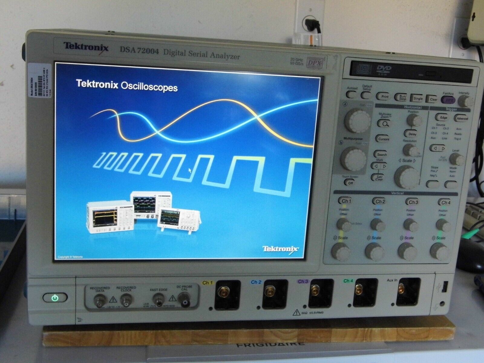 Tektronix DSA72004 Oscilloscope DDRA,TDSUSB2,RTE,PCE,TDSHT3,JA3,TDSPTD,TDSHT3