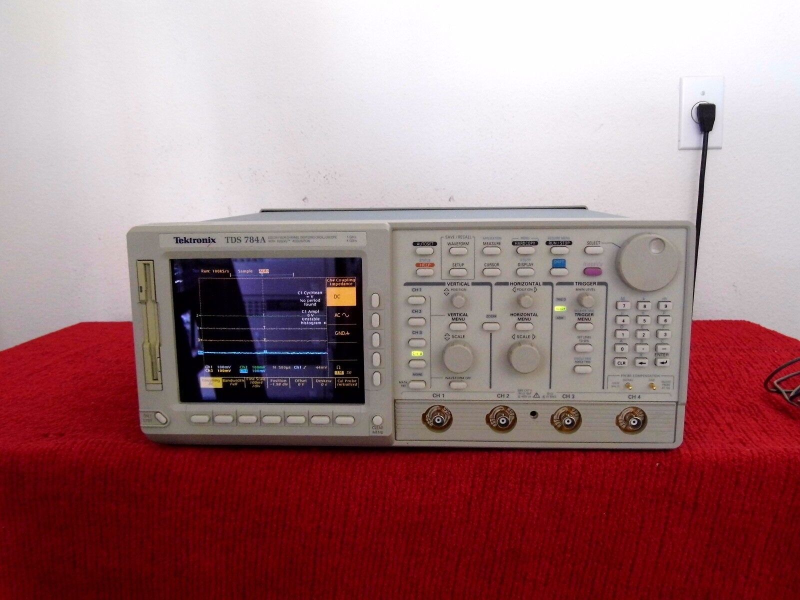 Tektronix TDS784A  DPO Oscilloscope 1GHz, 4GS/s