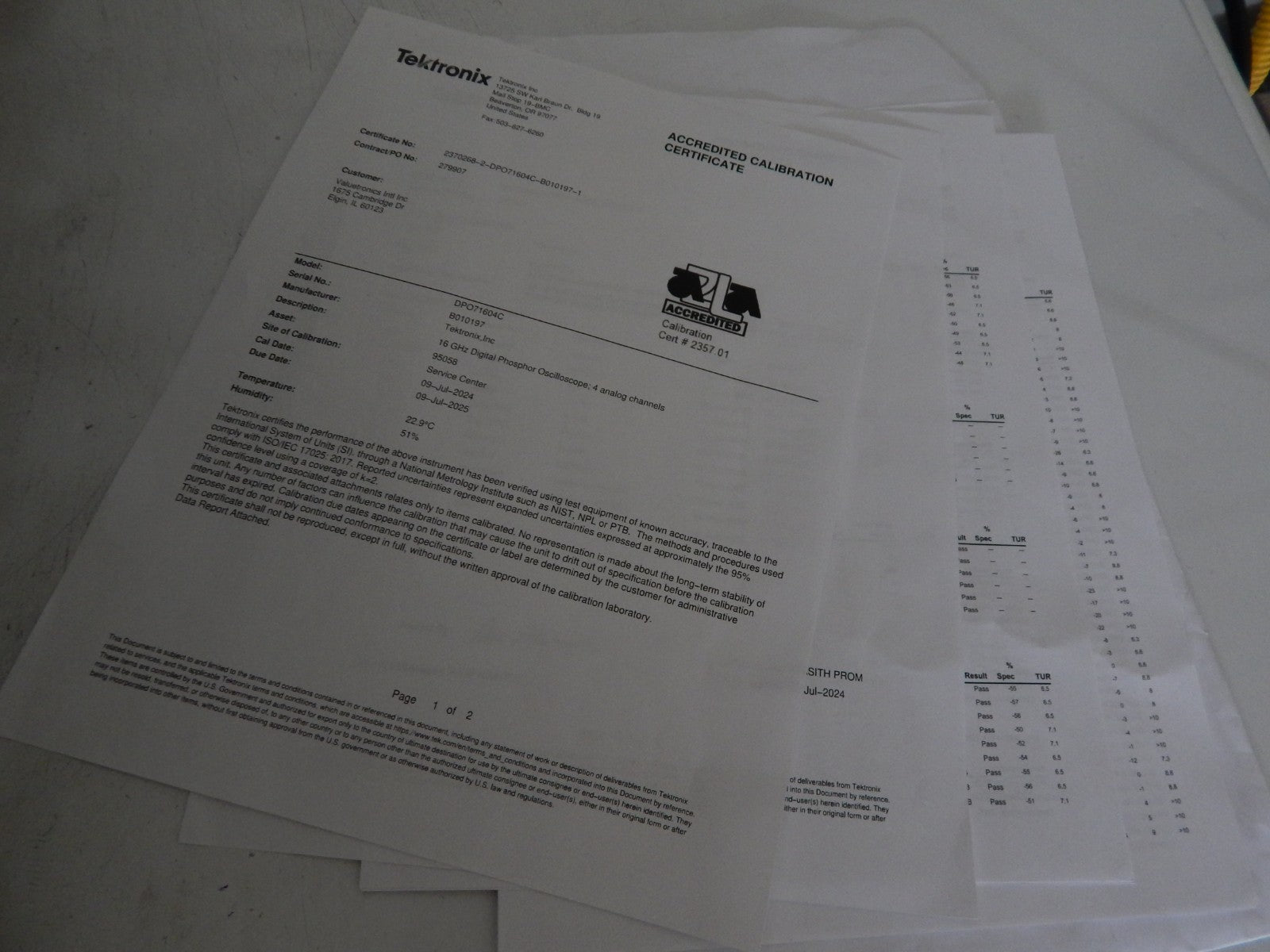 Tektronix DPO71604C Mixed Signal Oscilloscope, 16 GHz, 100 GS/s