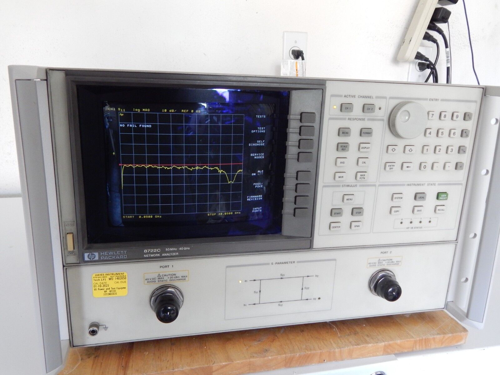 Agilent/Keysight 8722C w/ 010  s/n 3232A03025 Network Analyzer, 50Mhz-40GHz