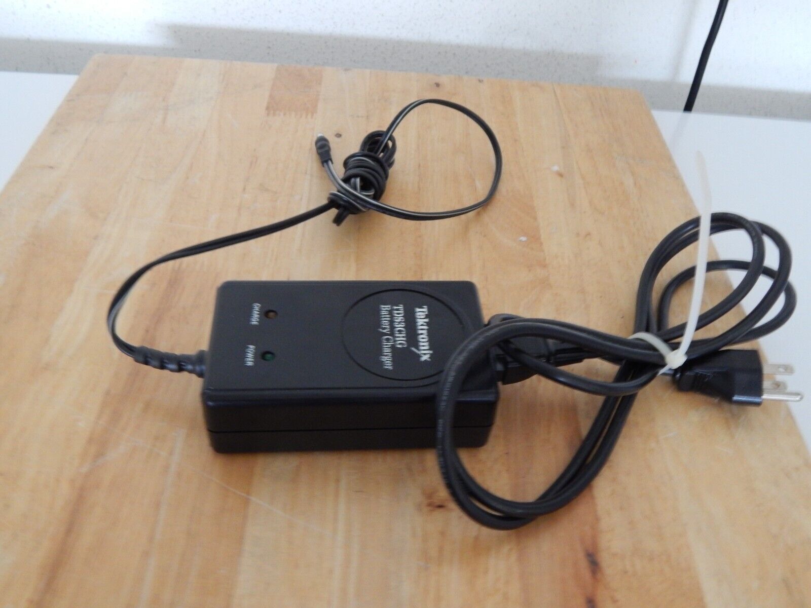 Tektronix TDS3BATC Lithium-Ion Battery Pack&Charger for TDS3000 B C Oscilloscope