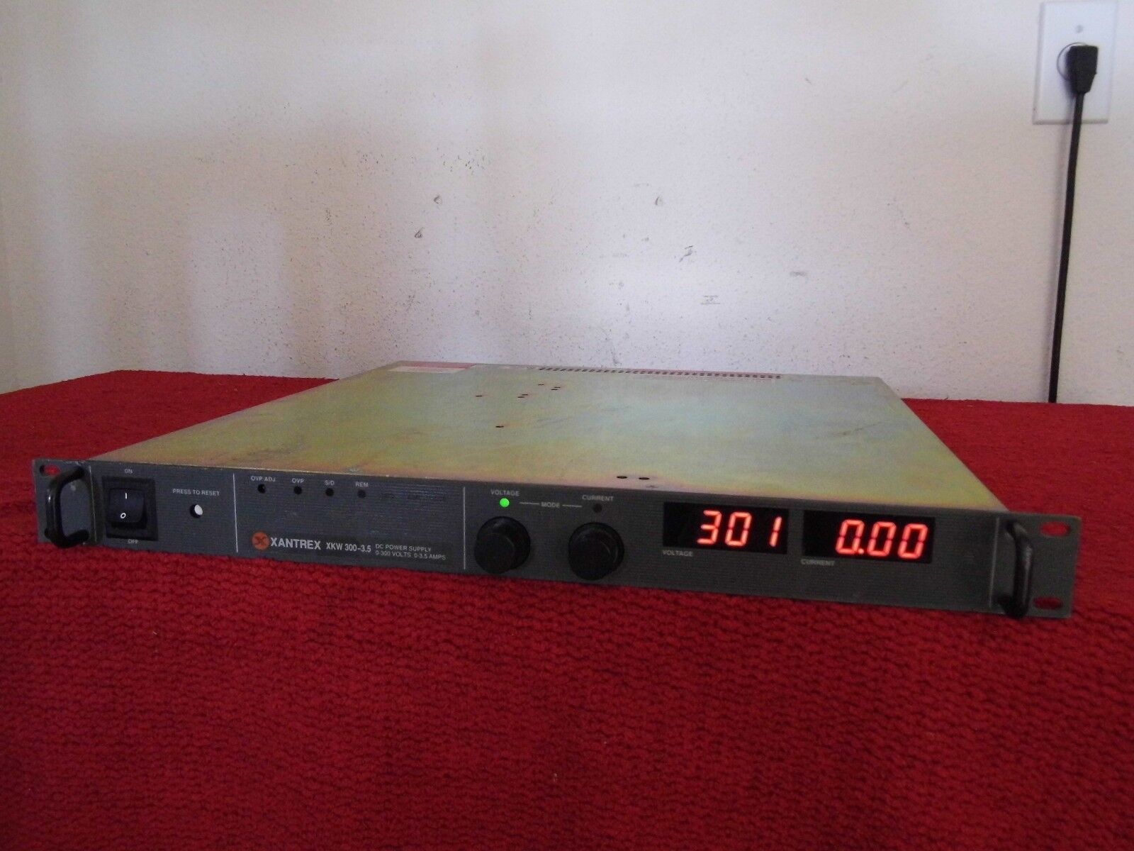Xantrex XKW300-3.5 w/ GBIP 300Vdc 3.5Amps DC Power Supply (DCS300-3.5)