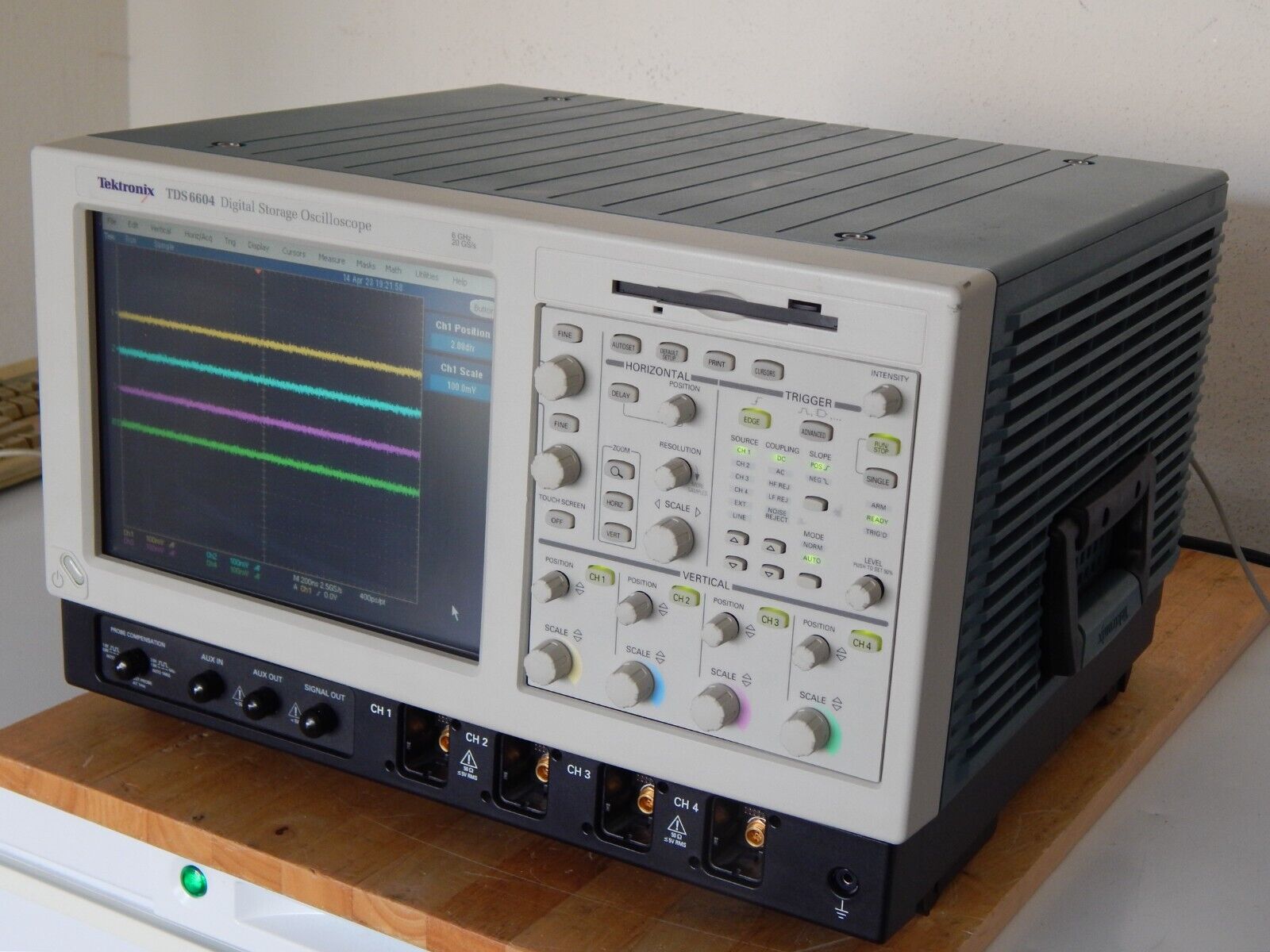 Tektronix TDS6604 Digital Storage Oscilloscope, 4 Channel, 6GHz, 20GS/s
