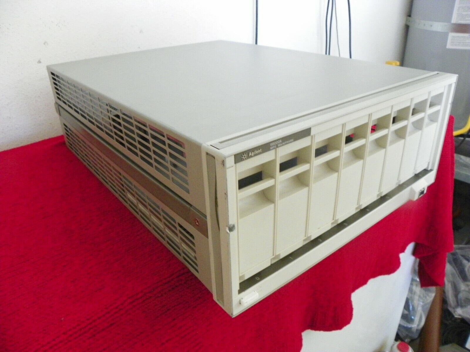 Hp Agilent 66000A 1200W 8-Slot DC Modular Power System Mainframe (many in stock)