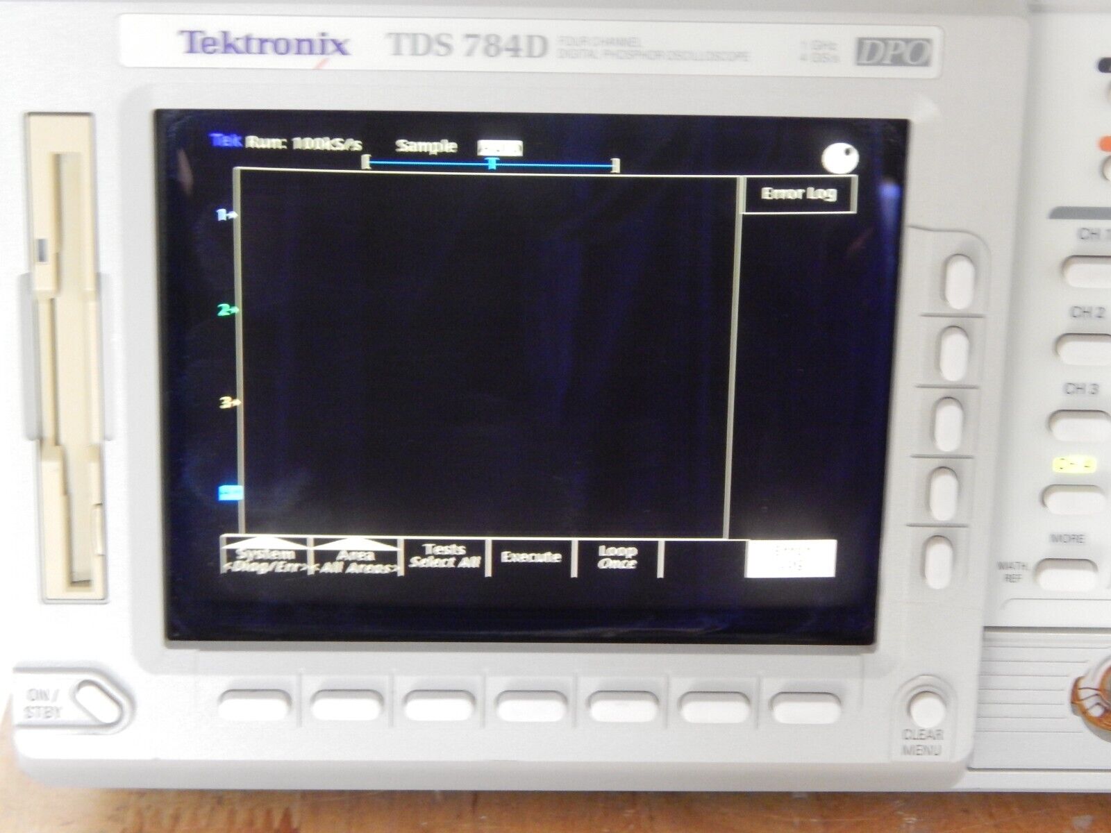 TDS784D Tektronix 4Ch Oscilloscope 1GHz  4GS/s Opt 13/1F/2F, new digital display