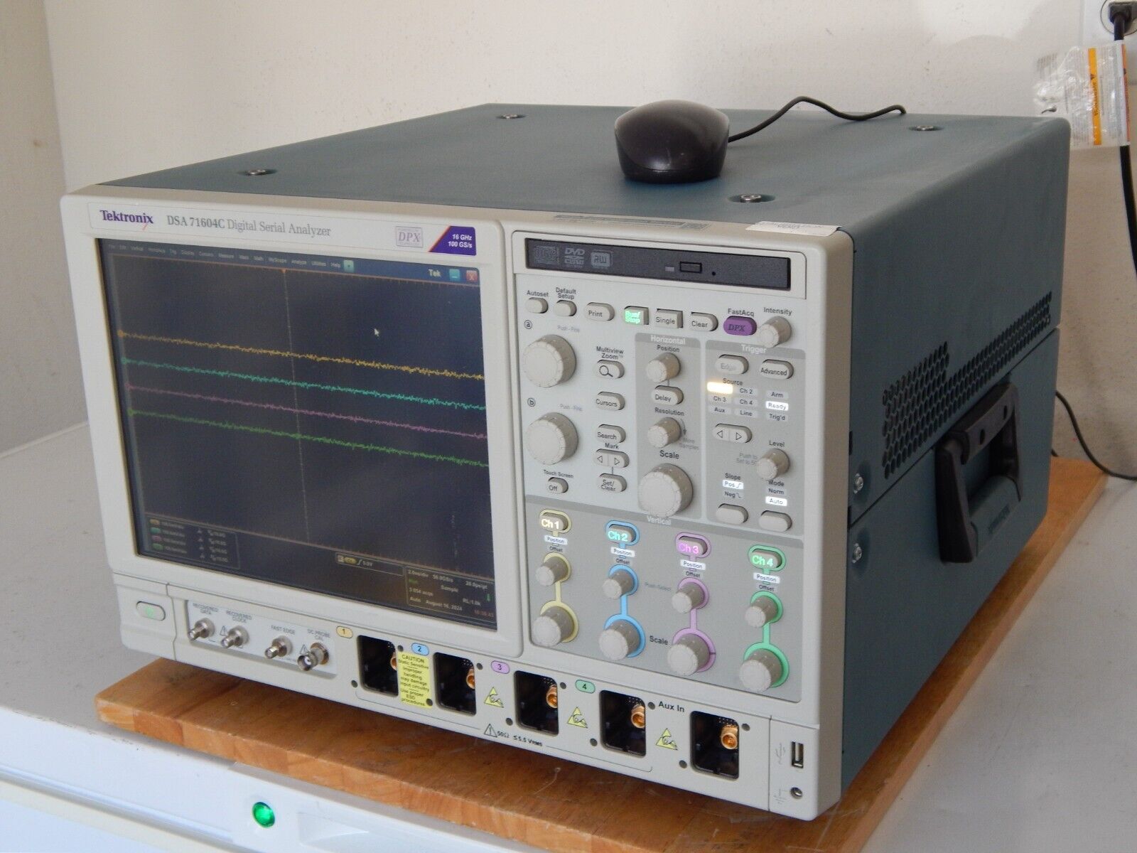 Tektronix DSA71604C 16Ghz 100GS/s Oscilloscope w/opt's NIST cal'ed w/data