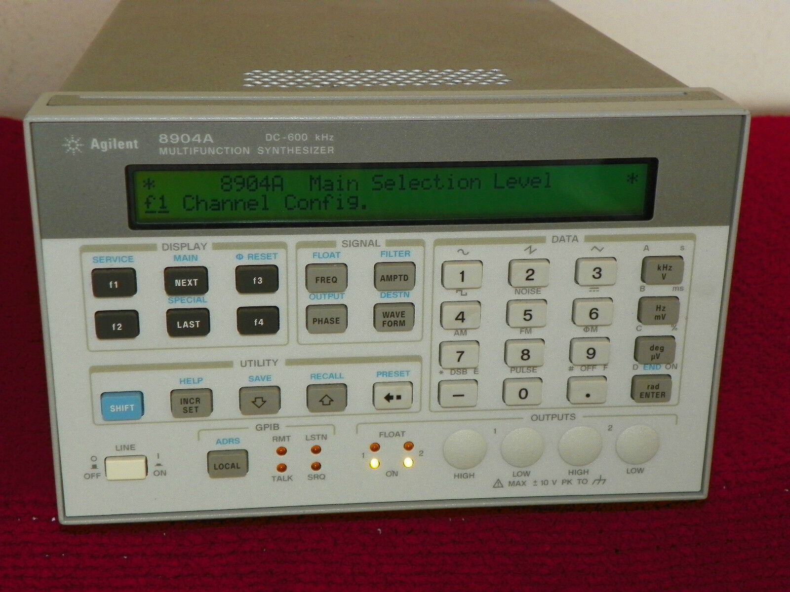  Agilent HP 8904A Sythesized Function Generator opt 002 & 004 