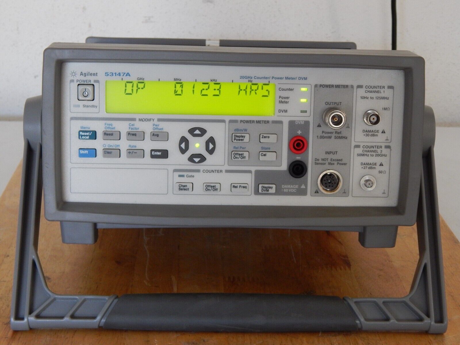 Agilent 53147A Counter/Power Meter/DVM, 20GHz, Opt 001, w/case 123hrs of use