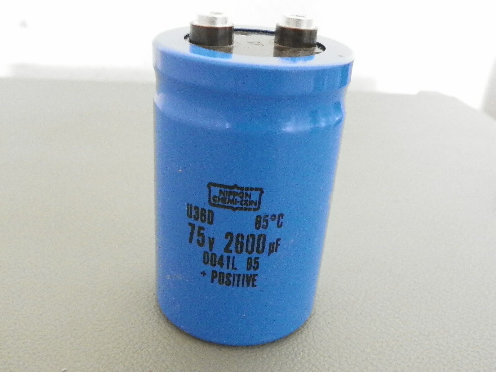 Lot of 4 of U36D75LG262T51X79HPF, 2600UF 75V  85ºC NIPPON Electrolytic Capacitor