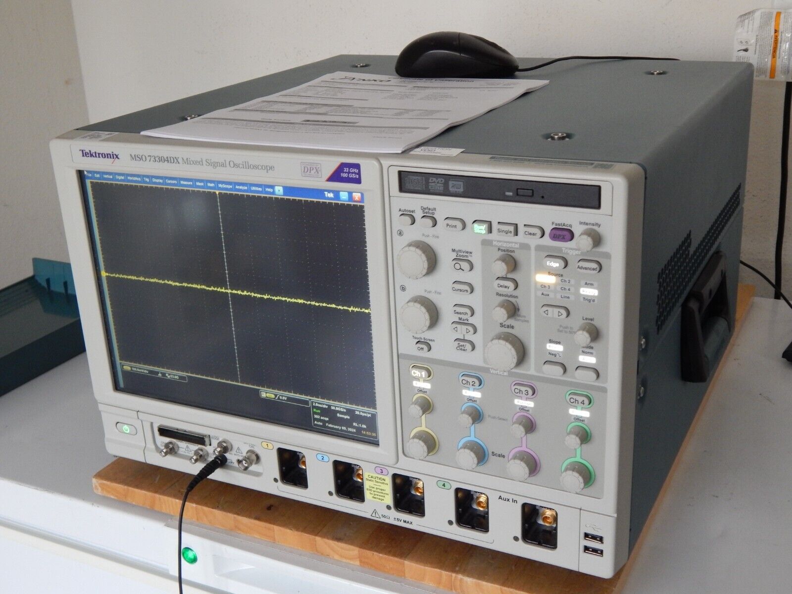 Tektronix MSO73304DX 33GHz, 100Gs/s, 4+16 Ch., MSO oscilloscope, NIST, W7