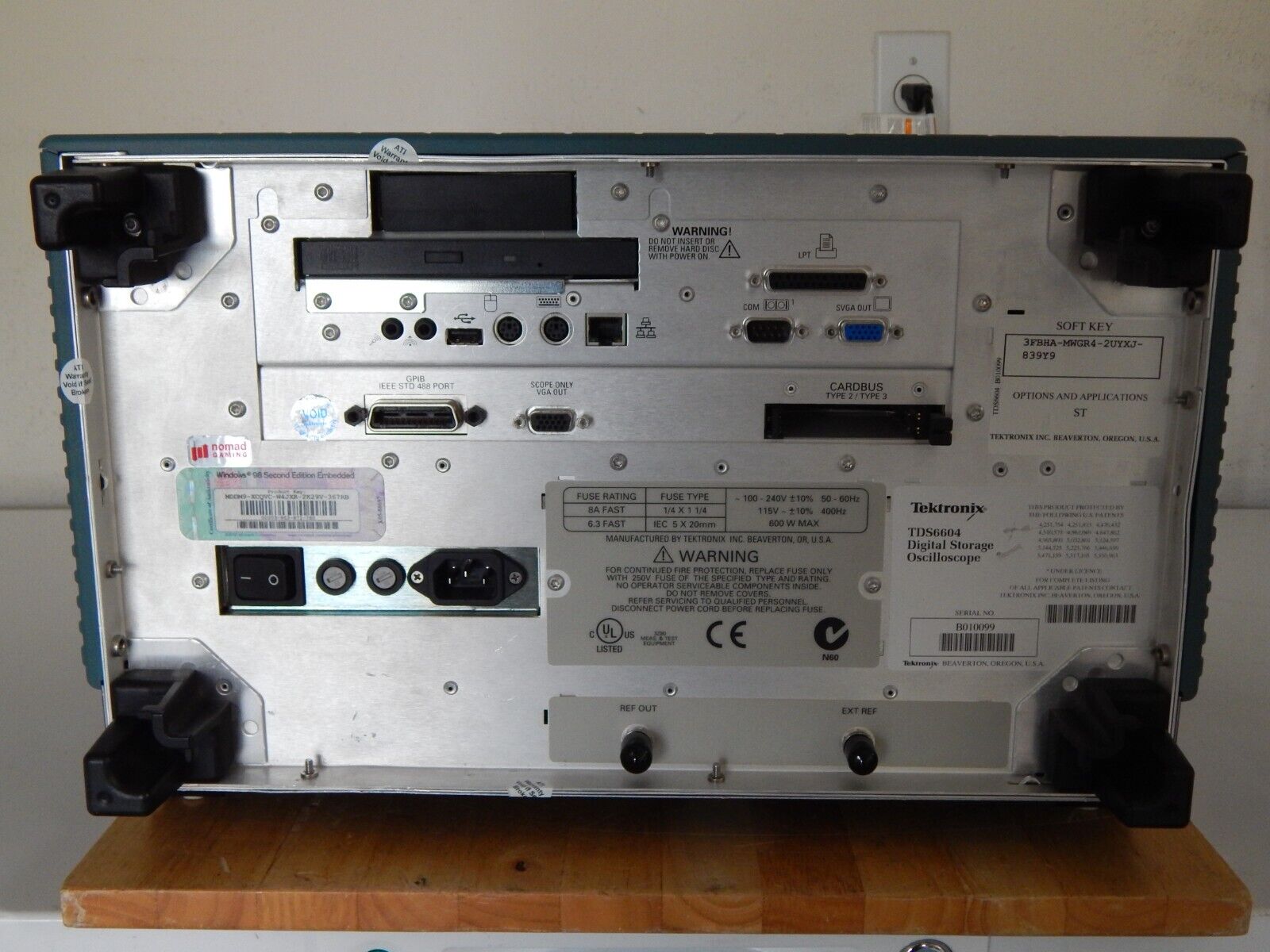 Tektronix TDS6604 Digital Storage Oscilloscope, 4 Channel, 6GHz, 20GS/s