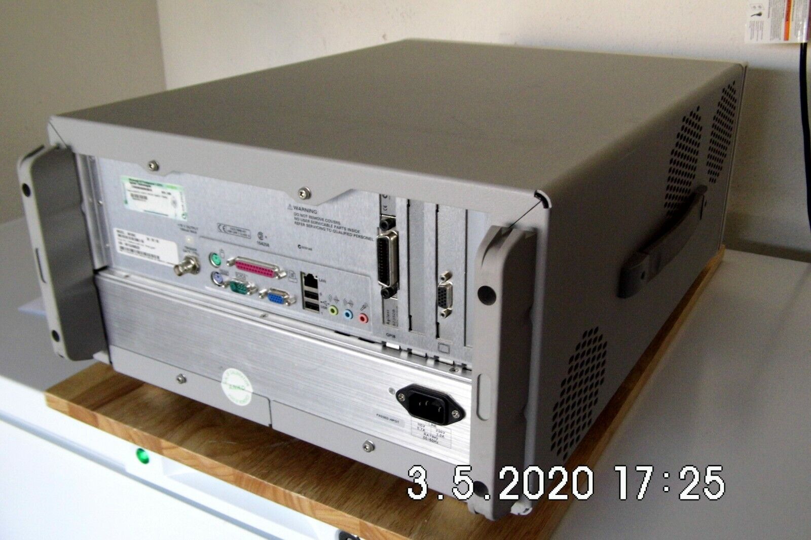 Agilent 86100C Infiniium DCA-J Oscilloscope Mainframe 001,100 NIST calibrated