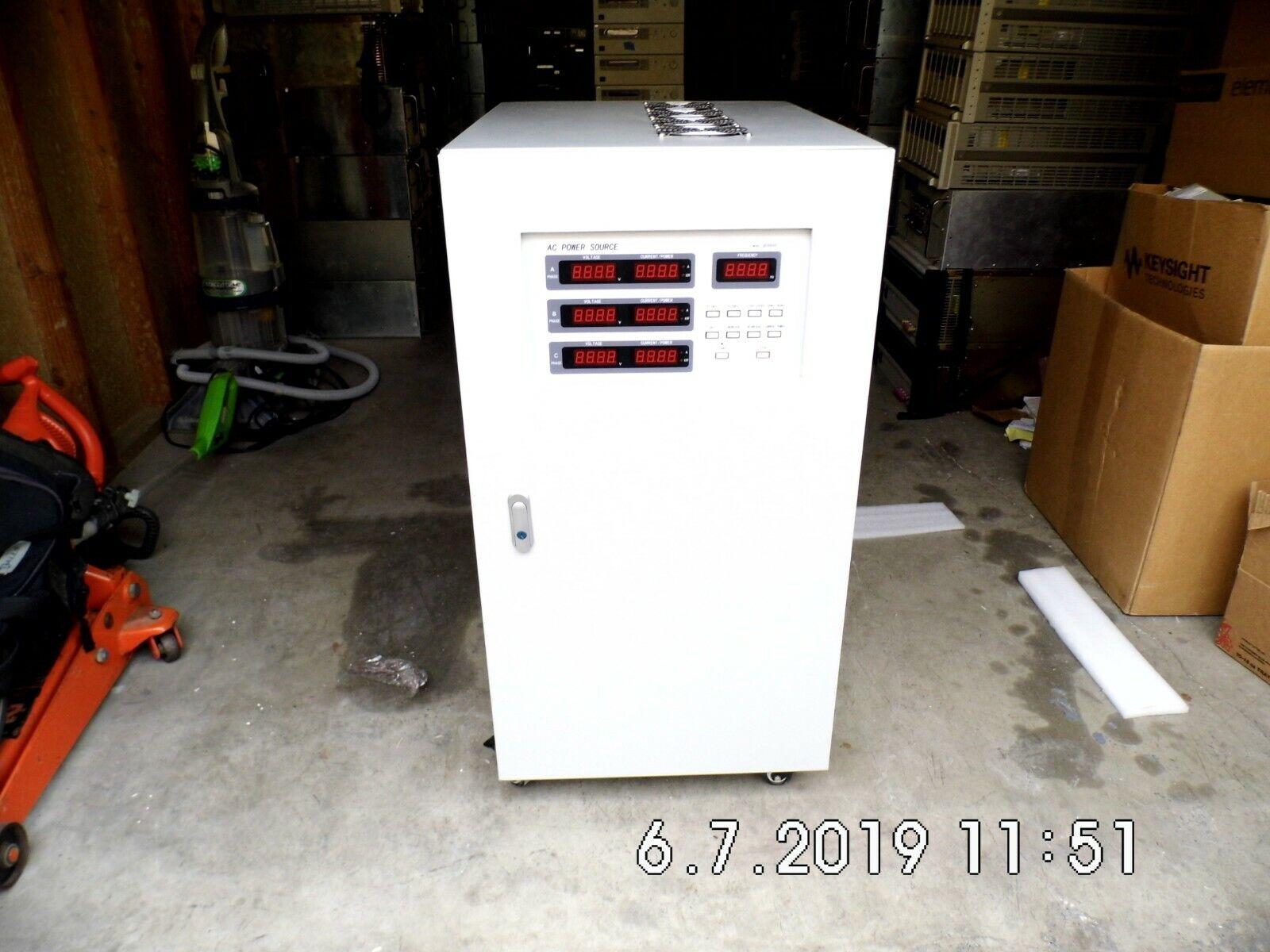 JL33010 10KVA three phase AC programmable variable frequency power source  