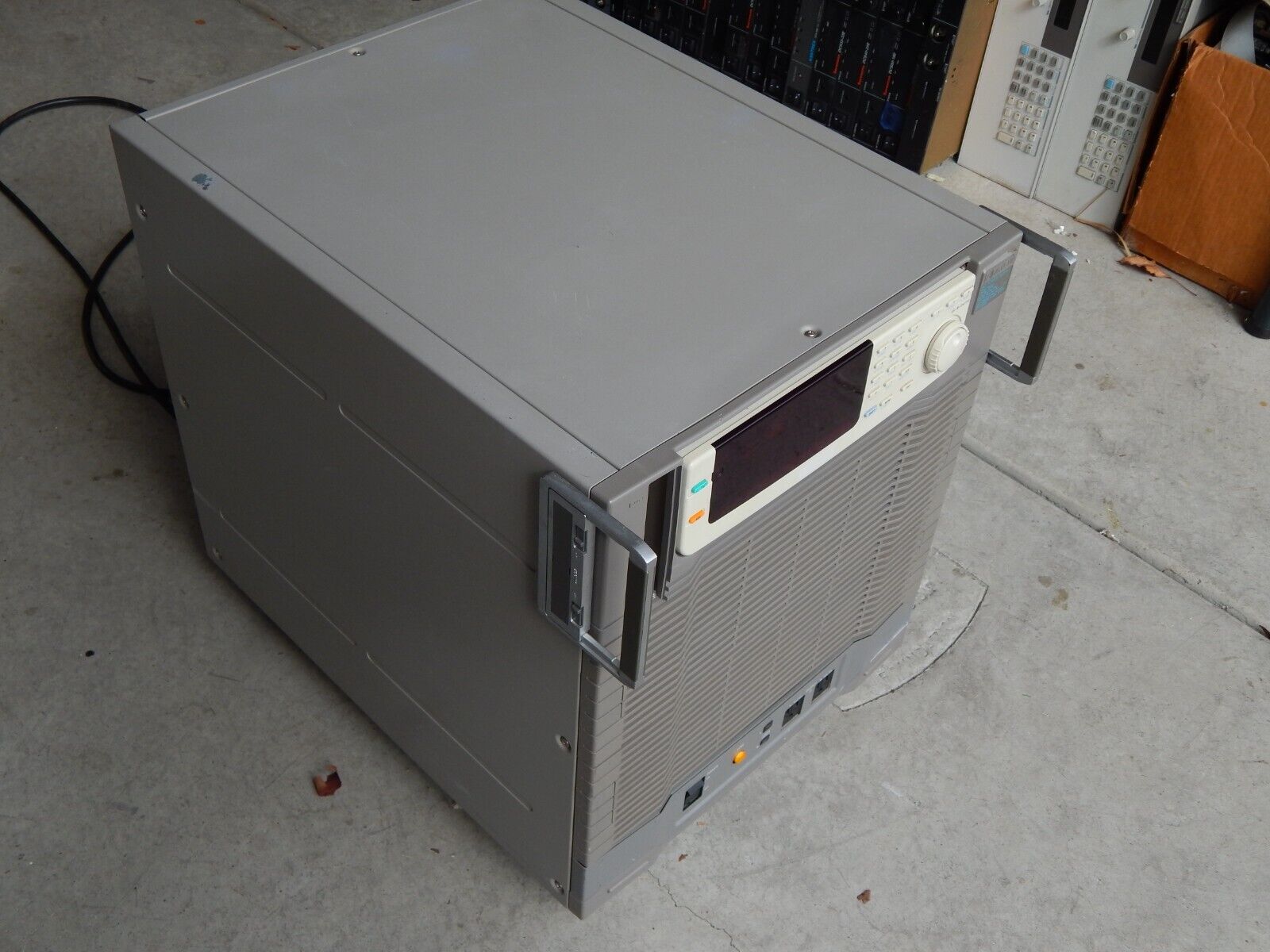 Kikusui PCR 2000L AC/DC Power Supply
