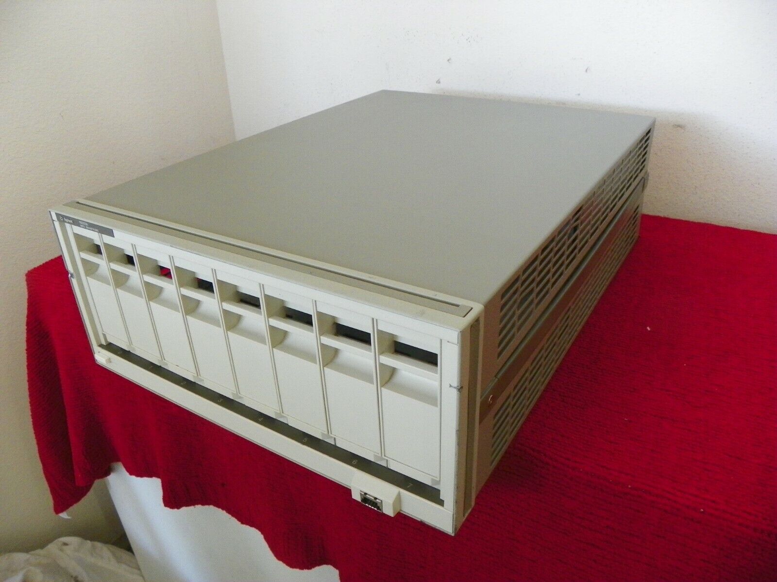 Hp Agilent 66000A 1200W 8-Slot DC Modular Power System Mainframe (many in stock)