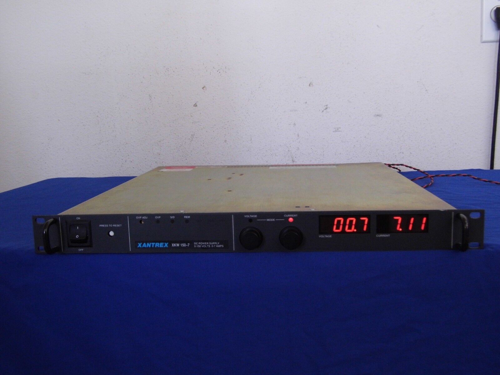 Xantrex XKW150-7 w/ GBIP 150Vdc 7Amps DC Power Supply (DCS150-7)