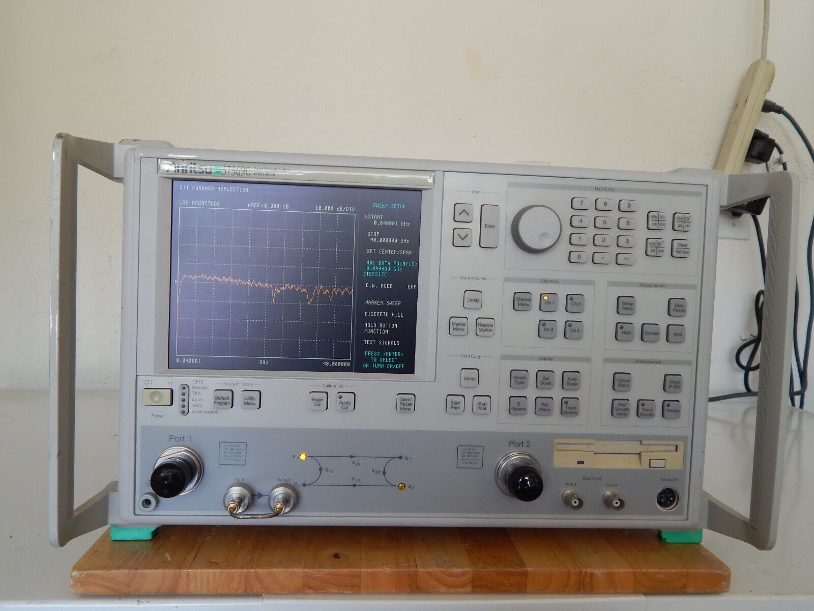 Anritsu 37369C Vector Network Analyzer, 40 MHz to 40 GHz, Options 2, 6, 11